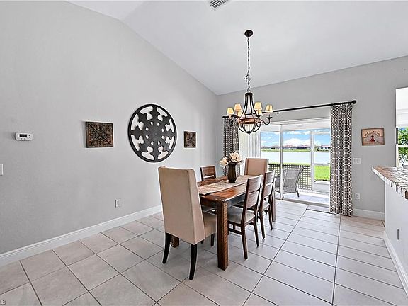 5th image of 958 Summerfield DR