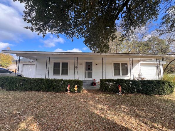 518 E Simmons St, Waldo, AR 71770