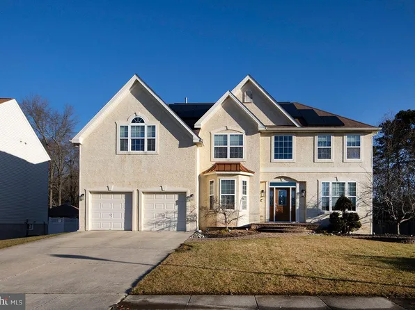 18 Wildcat Branch Dr, Sicklerville, NJ 08081