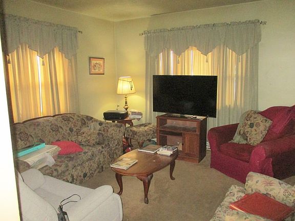 4th image of 289 Clay St