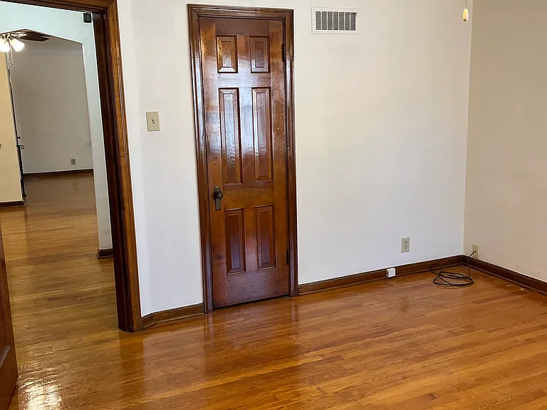 6343 Sutherland Ave #A — Photo 14