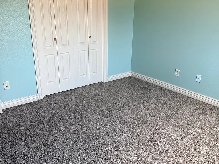 551 Kodiak Cir — Photo 16