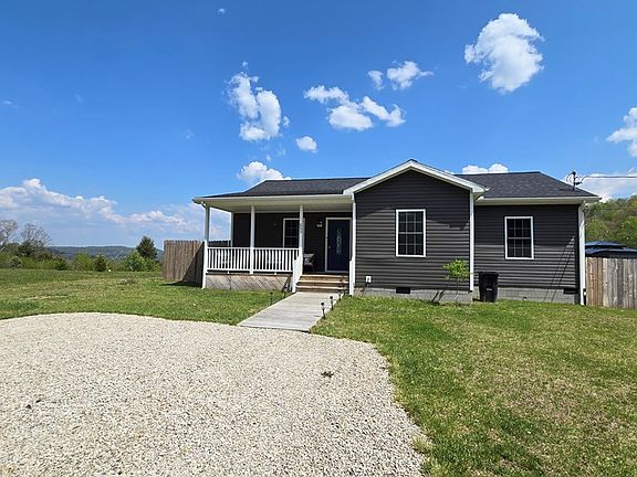 2nd image of 653 Sullivan Rd