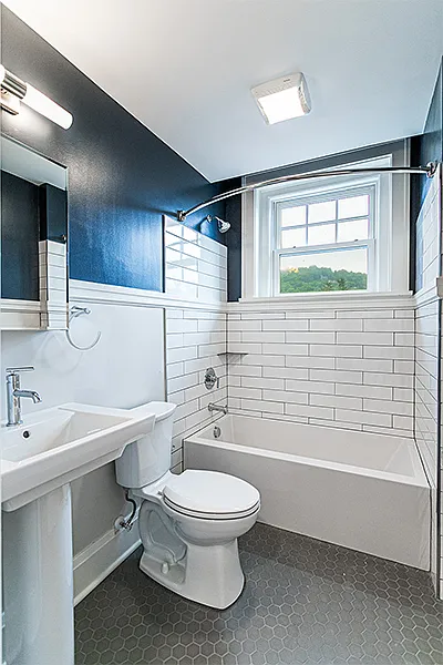 2 bed, 1.0 bath, 702 sqft, $1,900 — Photo 4