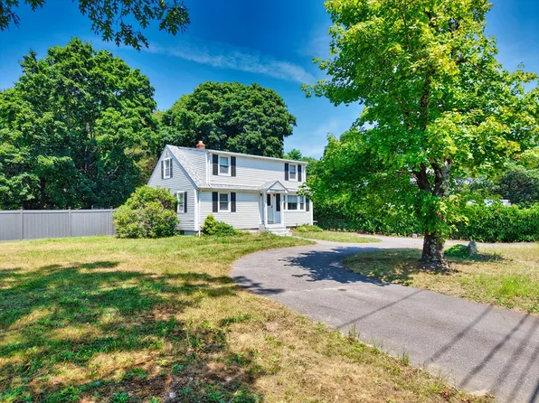 462 Old Westport Rd, Dartmouth, MA 02747
