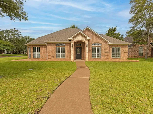 1868 Tall Timber Dr, Tyler, TX 75703