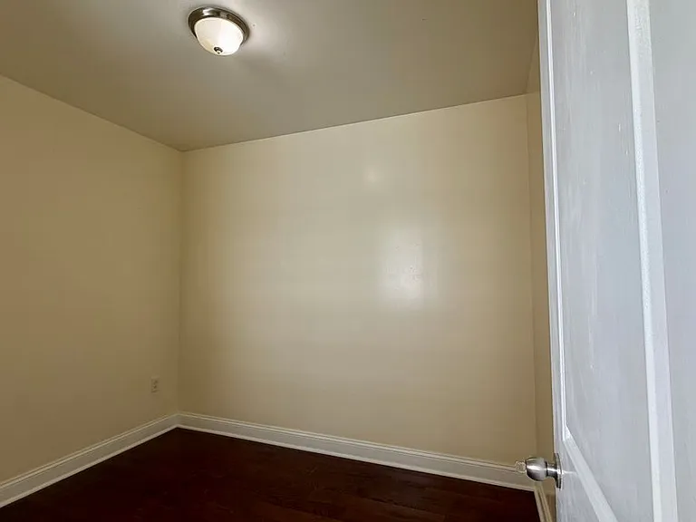 3311 Kensington Ave #3 — Photo 3
