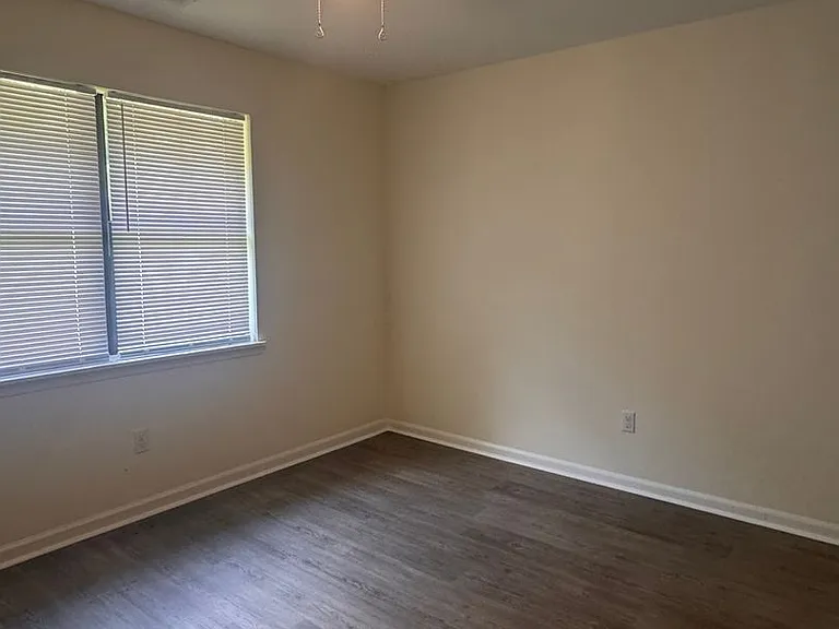 1120 Sweetwater Circle — Photo 14