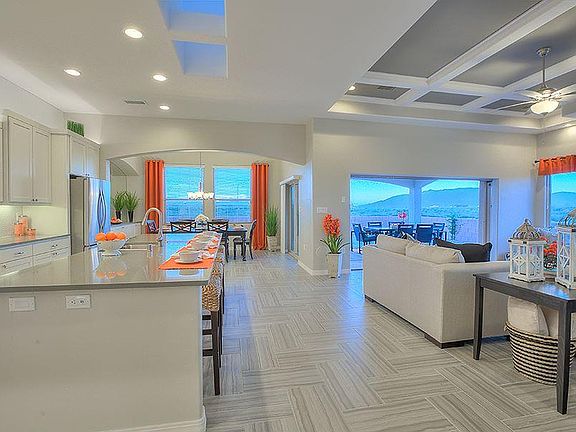 Kitchen - Tiffany Petroglyph Estates