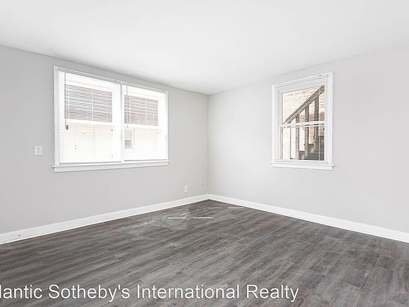 5th image of 1424 E Ocean View Ave APT B