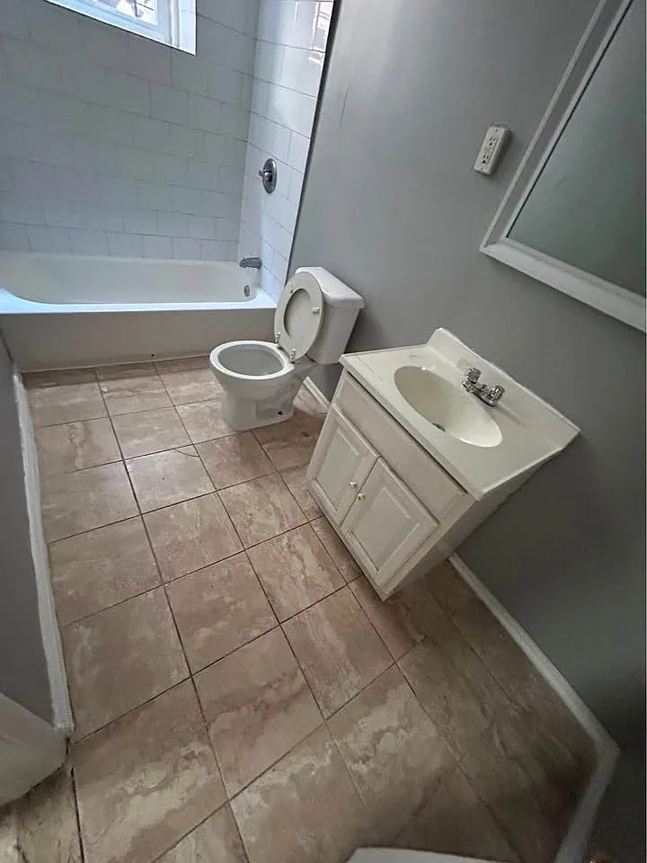 3 bed, $1,950 — Photo 3