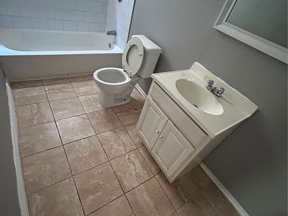 3rd image of 299 Summer Ave #0
