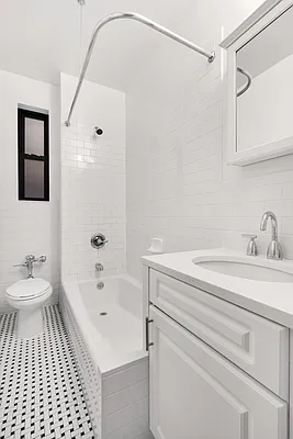 Rented by Cooper & Cooper Real Estate | media 17