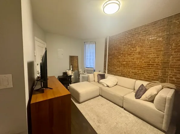 234 E 88th St APT 3D, New York, NY 10128