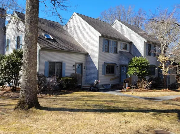 35 Santuit Pond Way #8C, Mashpee, MA 02649