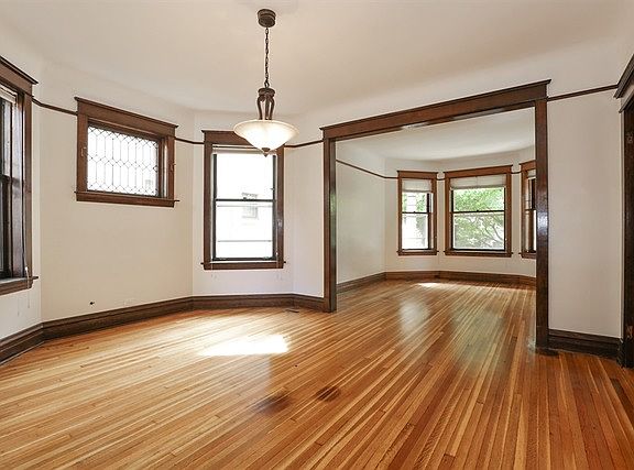 4th image of 5207 N Magnolia Ave #1