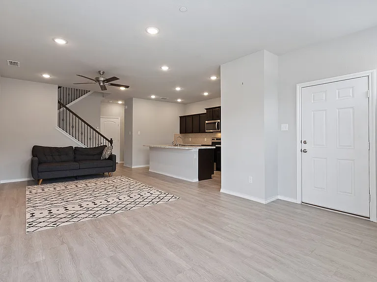 2833 Bellflower Dr — Photo 16