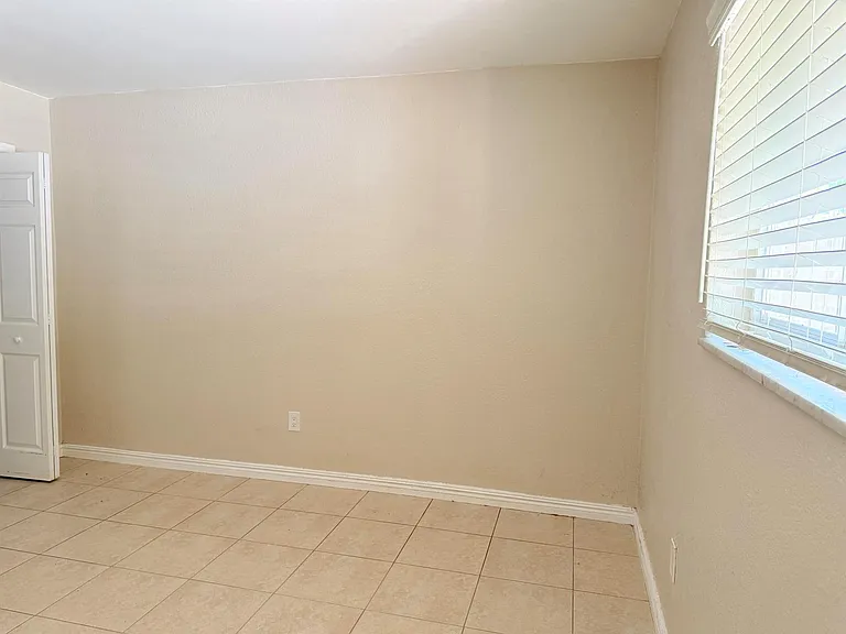 12420 Peconic Ct #12424 — Photo 21
