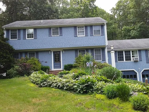 257 Beacon Dr, North Kingstown, RI 02852