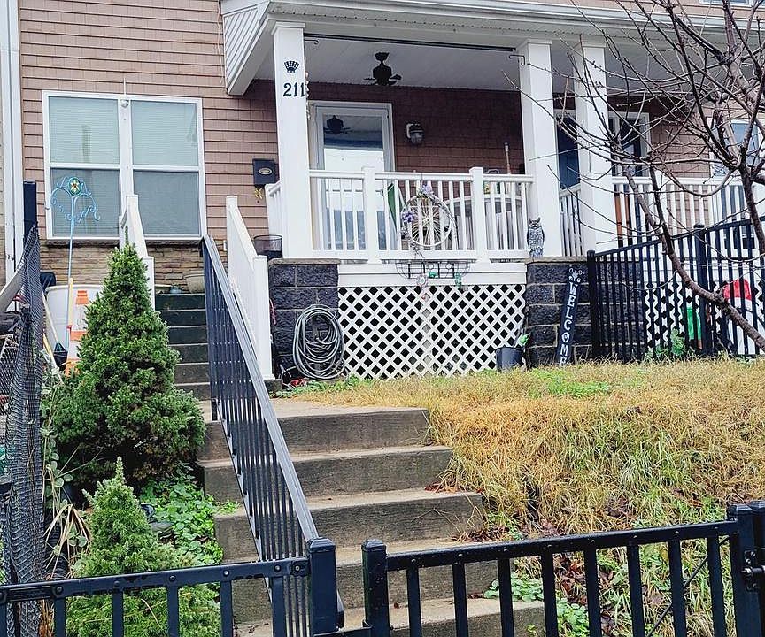 1st image of 211 Morse St