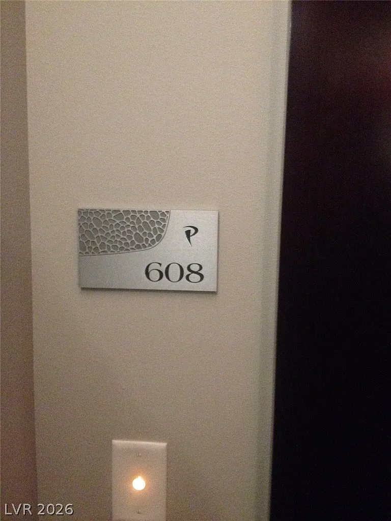 Panorama Towers — Photo 2