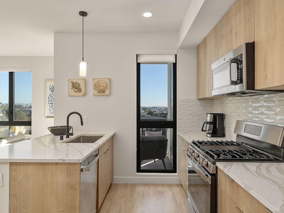 Punta Lara Apartmentspoint Loma 3111 Fenelon St San Diego CA Zillow