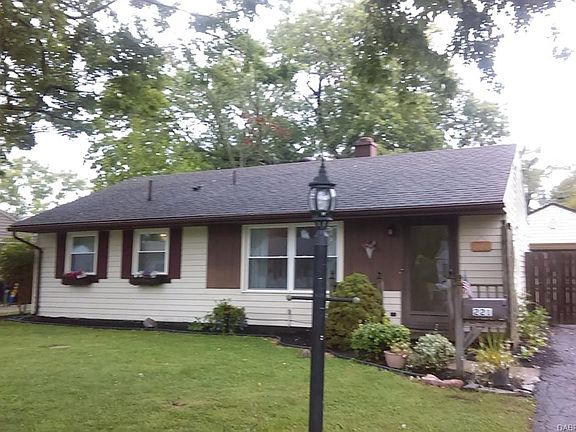 2nd image of 221 Inverness Ave