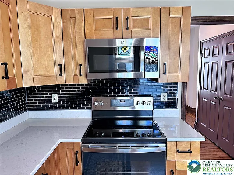 843 Main St — Photo 5