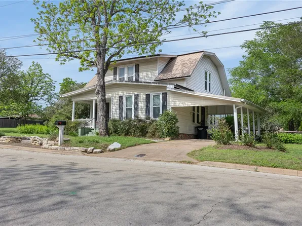 305 S Main St, Caldwell, TX 77836