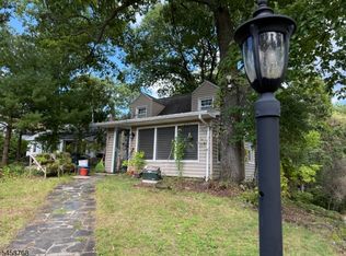 11 Skytop Rd, Hopatcong Boro, NJ 07821
