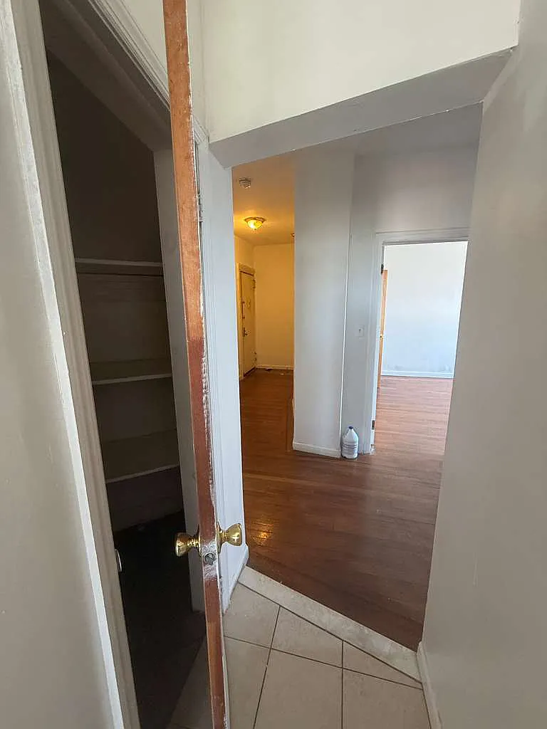 2 bed, 850 sqft, $1,900 — Photo 4