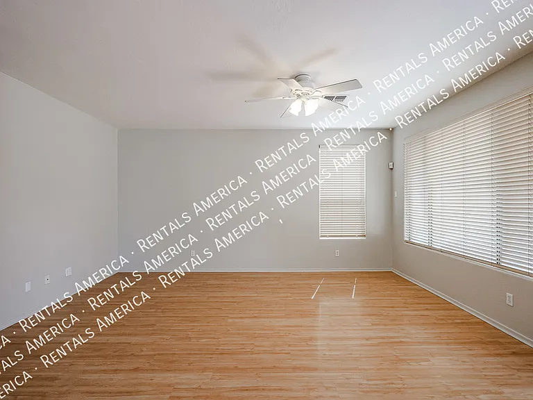 1155 E Winchester Pl — Photo 14