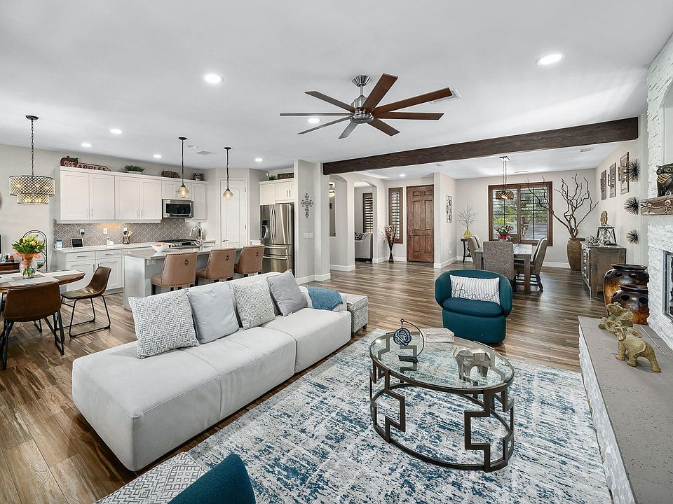 1st image of 81384 Avenida Romero