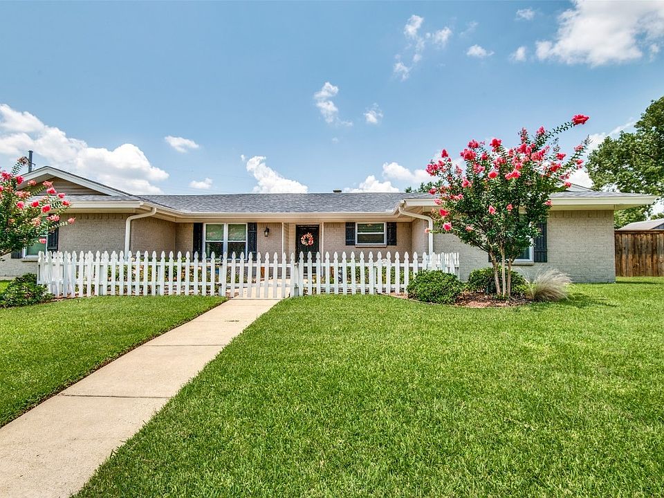 2805 Hurstview Dr, Hurst, TX 76054 | Zillow