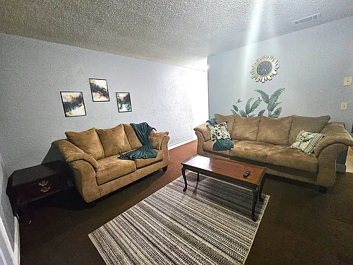 720 Texas Ave #B Photo 1