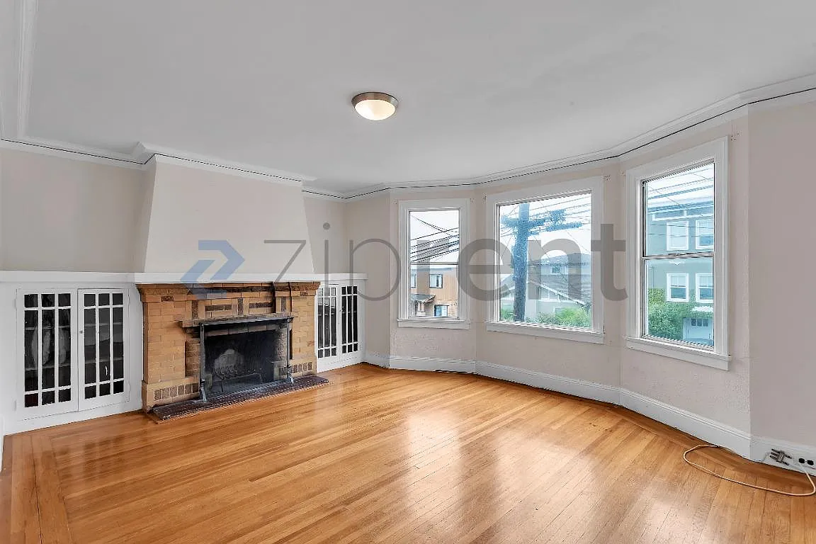 3 bed, 1400 sqft, $4,541 — Photo 3