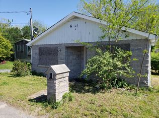 20 E 4th St, Howell, NJ 07731