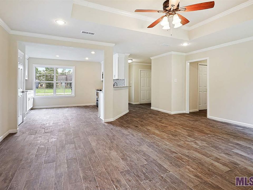1st image of 26431 Woodstock Dr
