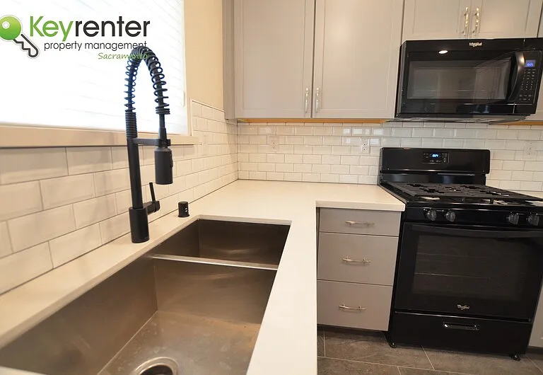 3055 Island Creek Way — Photo 7