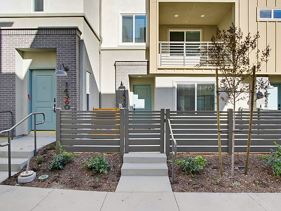 3rd image of 14382 Savannah Ct