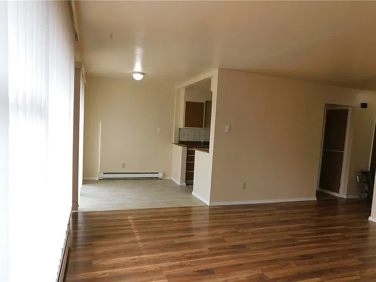 12427-12429 56th Pl S — Photo 12