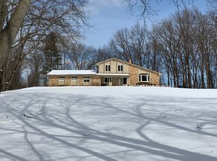550 Hilltop Dr, White Lake, MI