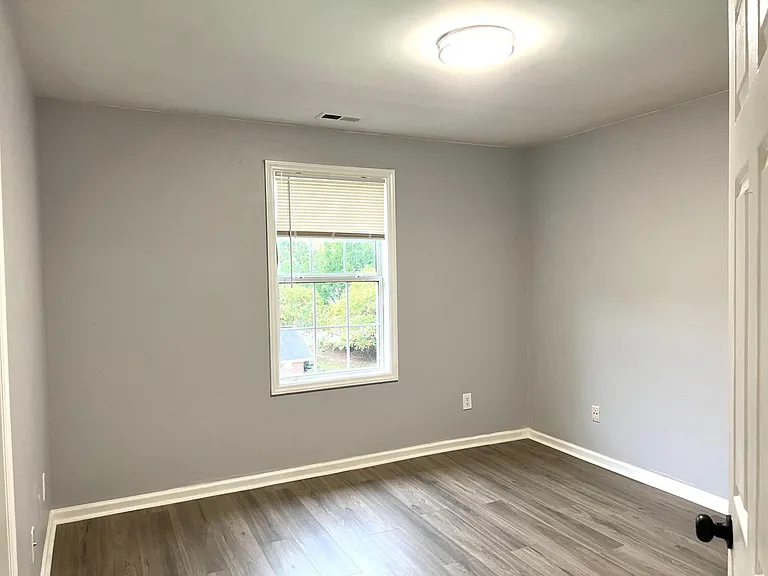1950 Trailwood Heights Ln #303 — Photo 7