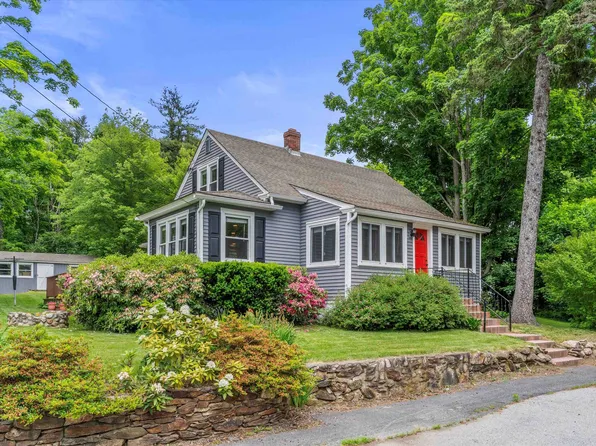 18 Lindy Street, Pembroke, NH 03275