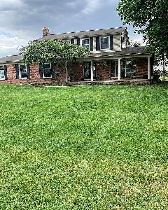 1st image of 3018 Sandy Creek Dr