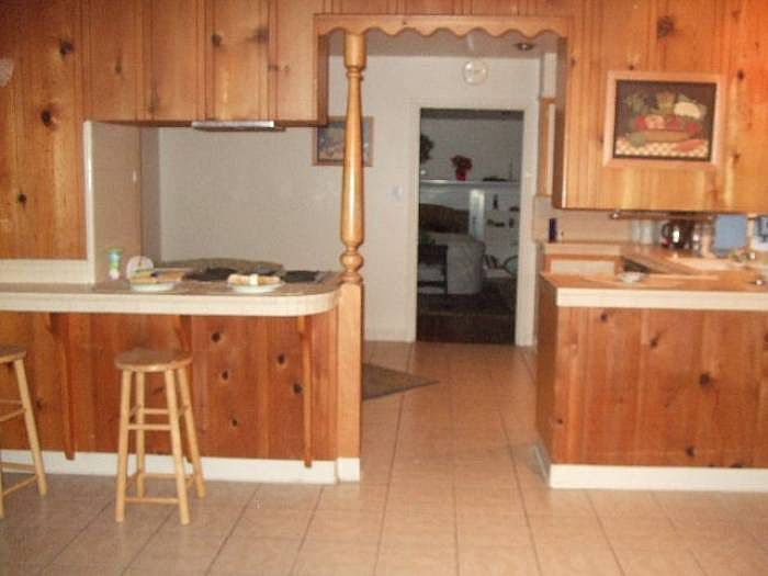 50's Kitchen w/fam/room