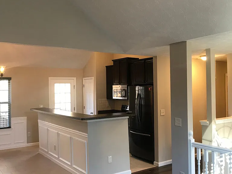 655 Escalade Dr — Photo 9