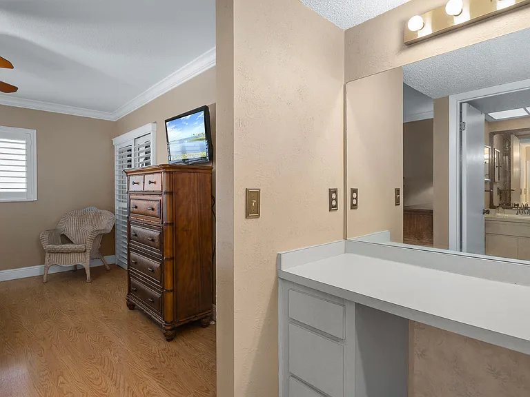 8251 Brent St #915 — Photo 31