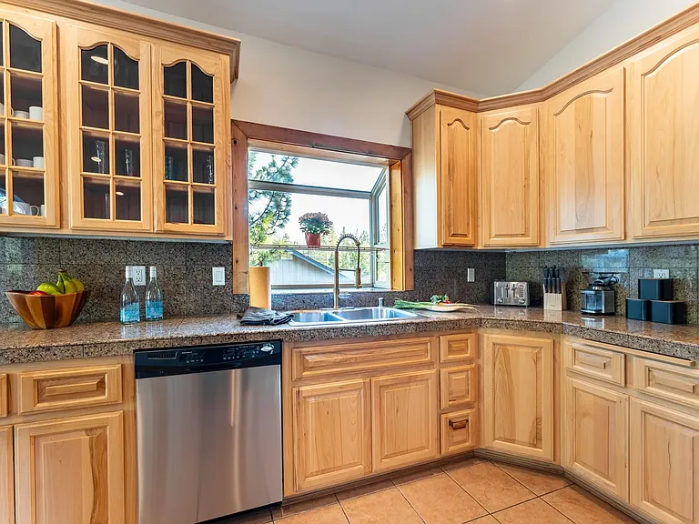 2239 Blitzen Rd — Photo 12