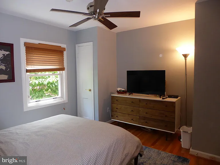 323 S Adams St — Photo 16